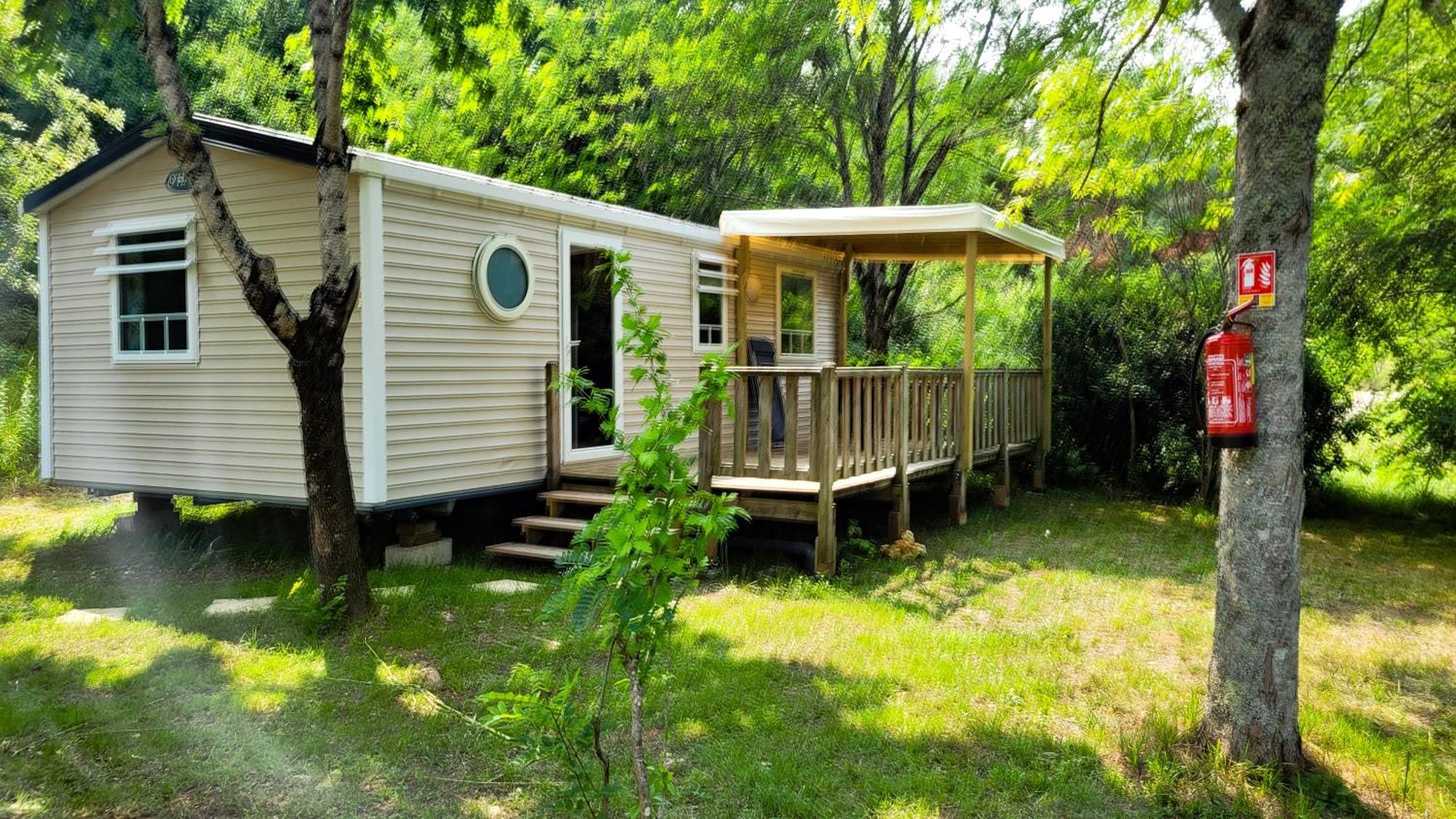 Camping Bleu Soleil Rouffignac Saint-Cernin Exterior foto