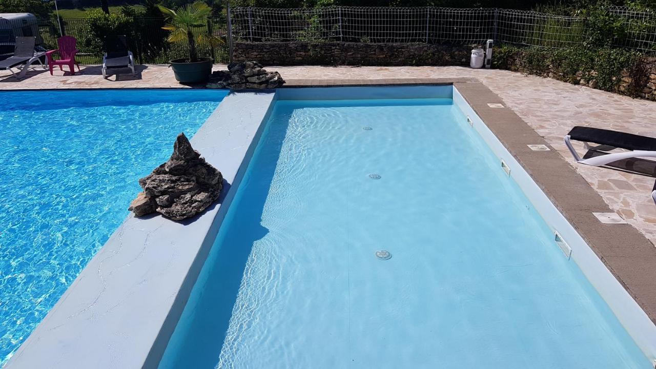 Camping Bleu Soleil Rouffignac Saint-Cernin Exterior foto